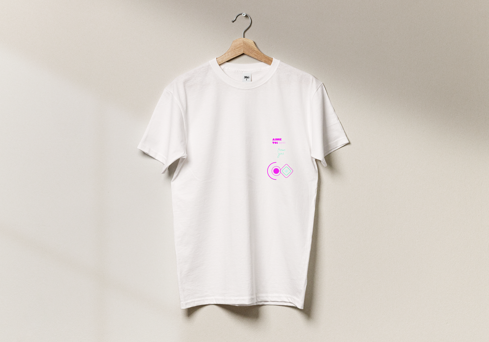 6-mockup-tee-shirt-aime-toi-emmos-m