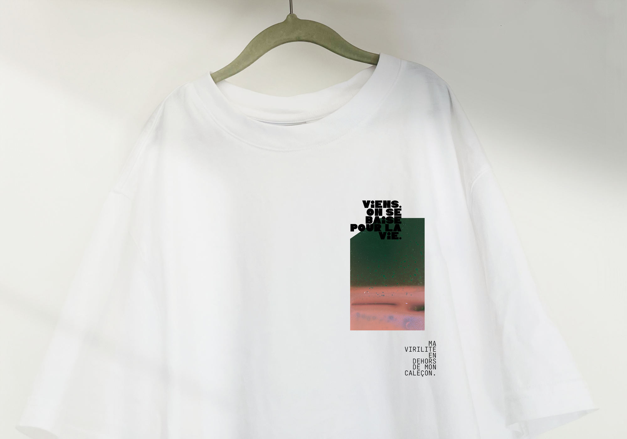 haut-corps-serigraphie-viens-on-se-baise-emmos-mm