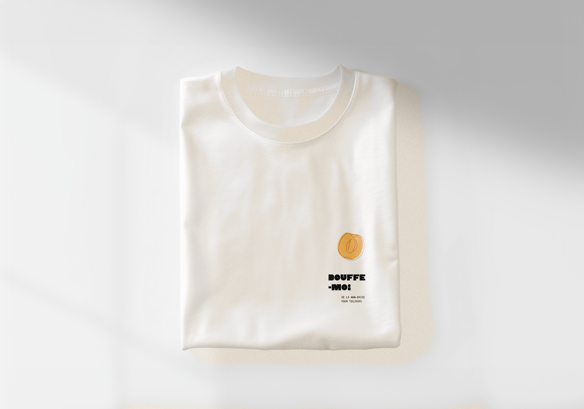 T-Shirt-Mockup-bouffe-moi-emmos-mm