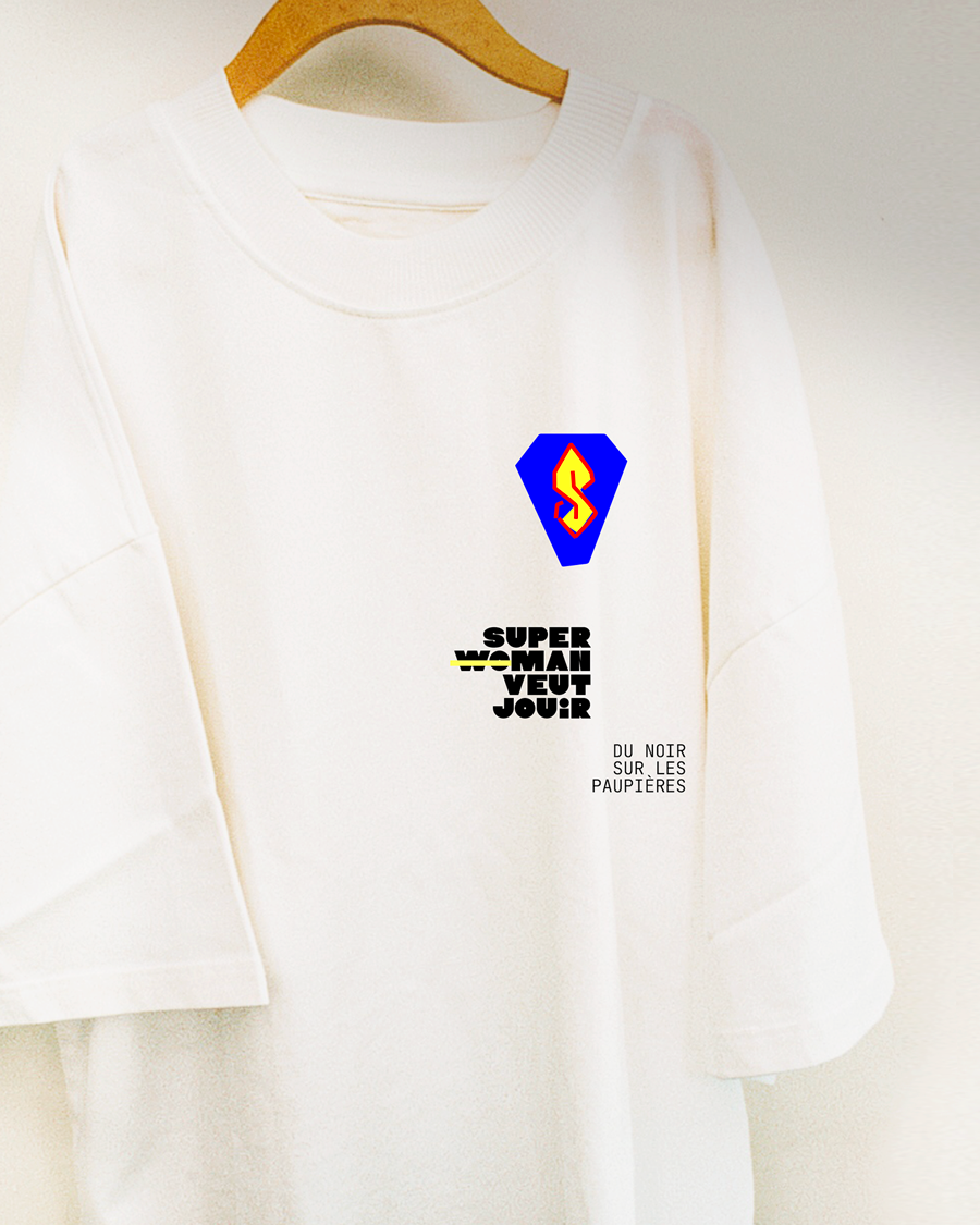 cafe-creme-fiche-haut-de-corps-serigraphie-superwoman-emmos